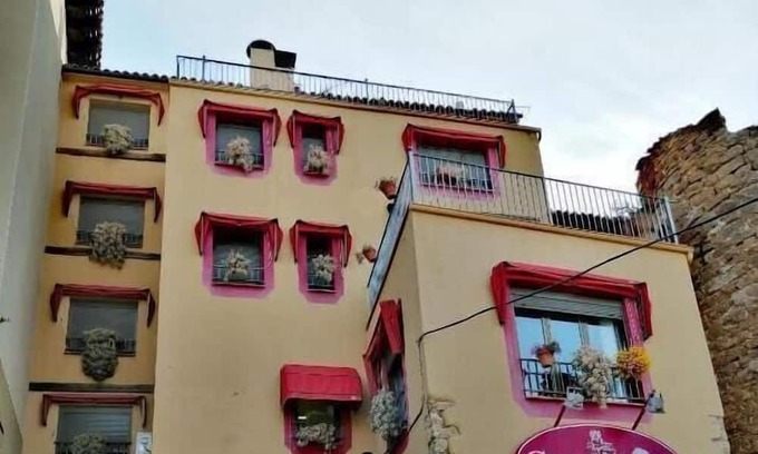 Talarn Appartement | Apartment 'Lola 205' with Mountain View, Wi-Fi and Air Conditioning