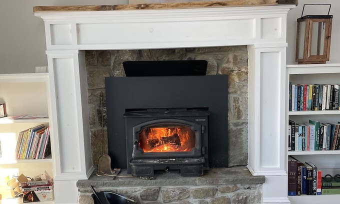 Lakeville Maison | Cozy lake house close to Hotchkiss, Indian Mountain and Berkshire Schools!