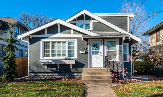 Northrop Maison | Nokomis Nirvana: Delightful 4BR Gem in MPLS