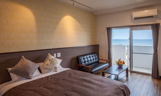 Itarashiki Maison | Double bedroom Capacity 12 people nonsmoking / Shimajiri-gun Okinawa