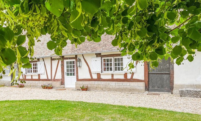 Hardencourt-Cocherel Maison | Charming and beautiful Norman half-timbered longhouse in idyllic countryside In the heart of the Eur