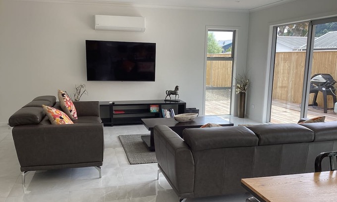 Whakatane Maison | On Simpkins