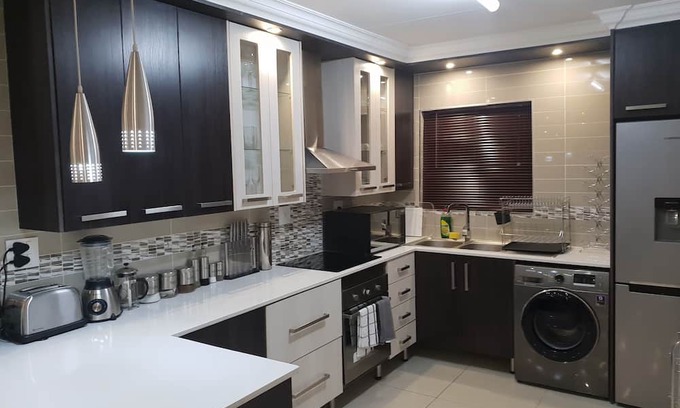 Flora Park Appartement | Semeni Asante Apartment