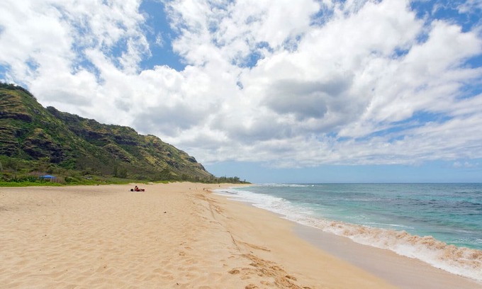 Mokuleia Maison | Kukui Hale - Short Walk to Beach, AC