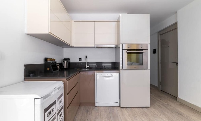 Kepez Appartement | Comfy Residence Flat 3 min to Mall of Antalya