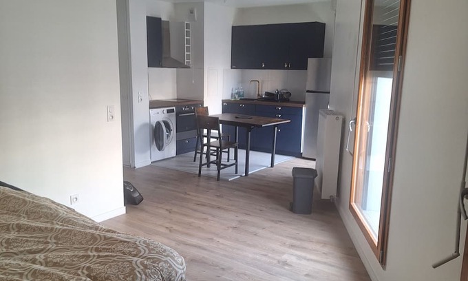Thiais Appartement | Vrbo Property