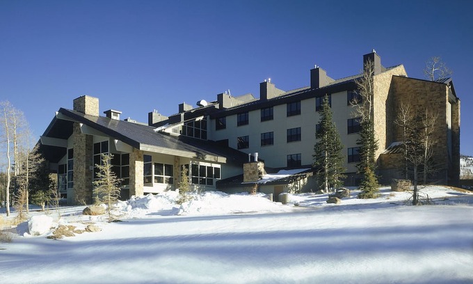 Brian Head Station Balnéaire | Cozy home base for your ski vacation just a 2 min walk frm Brians Head Resort.