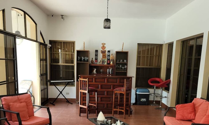 Managua Maison | Casa Entera con Alberca en las Colinas Managua, Apta Para Familias