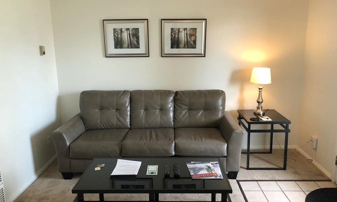 Baseline Sub Appartement | Fully Furnished, All-Inclusive, Flexible Lease Terms!