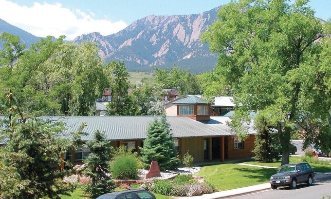Boulder Appartement | Furnished All Inclusive 1 Bedroom Condo Two Blocks East of CU