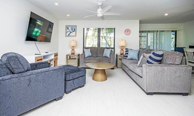 Sanibel Maison | Blind Pass E103 - over 1500 sq ft ~ 8 person occupancy