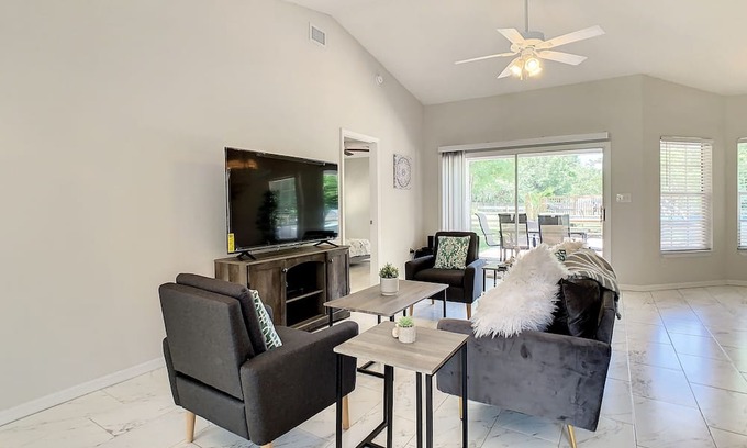 Floral City Maison | Amazing spacious Ranch! A country pearl.