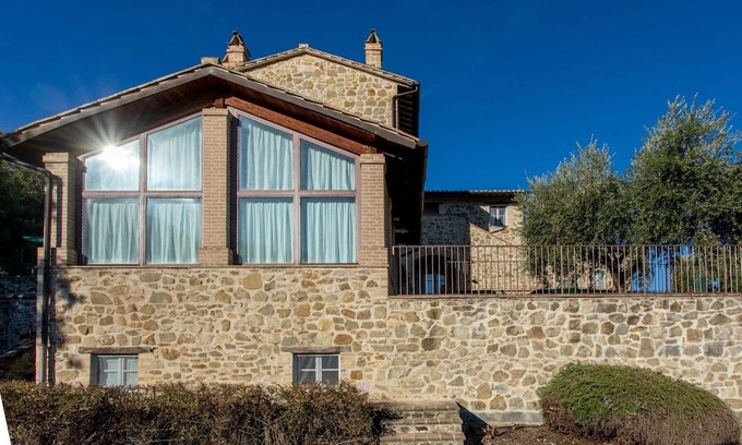 Assisi Appartement | Apartment in a farmhouse with swimming pool