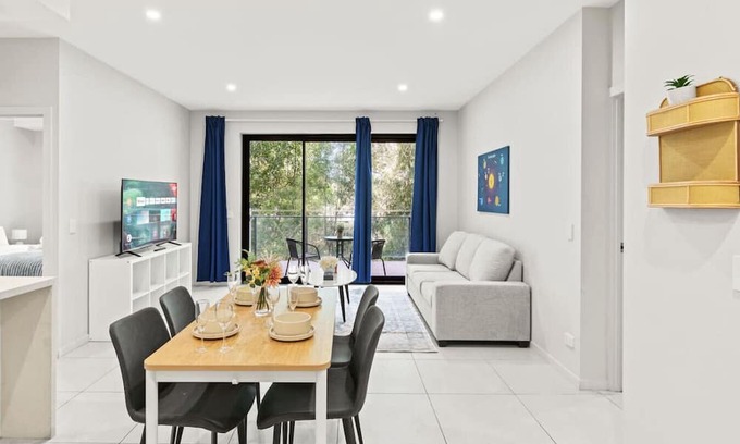 Macgregor Appartement | Modern Retreat 2 Ensuite Bedrooms + Walk to Shops
