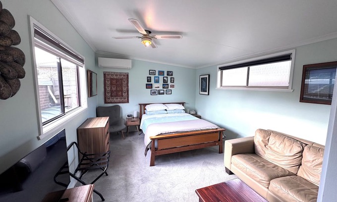 Bayswater Maison | Private Comfortable bungalow for 2