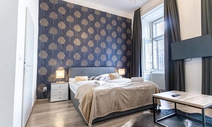 Mariahilf Hôtel | Affordable King Room w/Cityview Mariahilferstr F