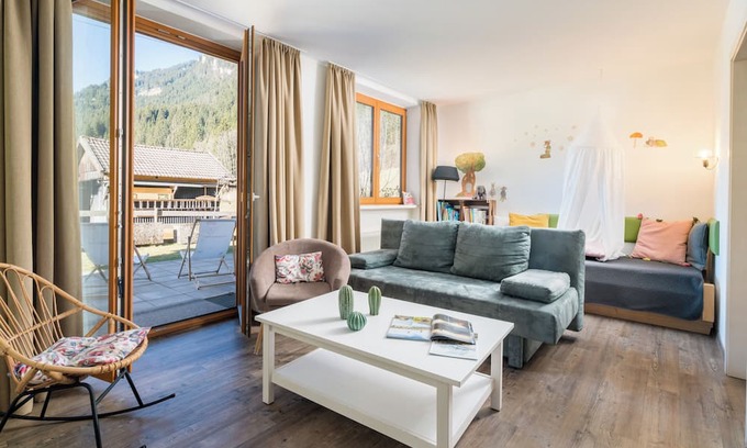 Lechaschau Hôtel | Charming apartment in a hotelbuilding.two bedrooms, mountain surrounding.