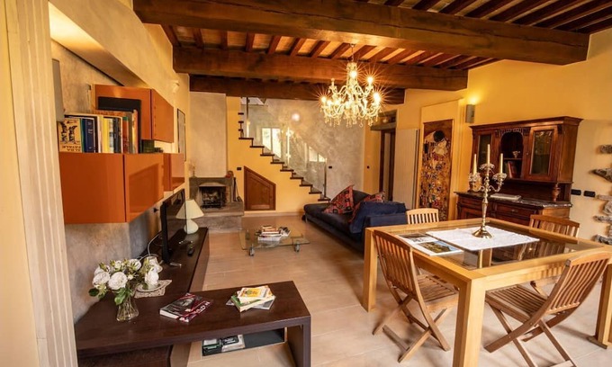 Citta di Castello Maison | COLLESI PALACE PRESTIGIOUS LARGE GROUND SKY PLACED NEAR MAIN SQUARE