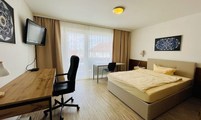 Leonberg Appartement | Studio with balcony for 2