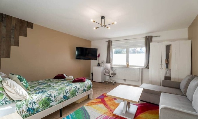 Woippy Appartement | Private room 23m² + Sofa bed - WIFI - 120m² - France