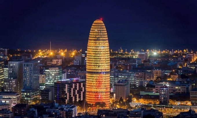 Eixample Appartement | 4-bedroom apartment in fantastic Barcelona with AC