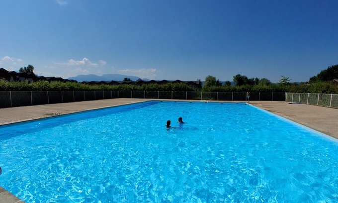 Nangy Appartement | CosyMontBlanc apartment in residence with swimming pool, between lakes and mountains.