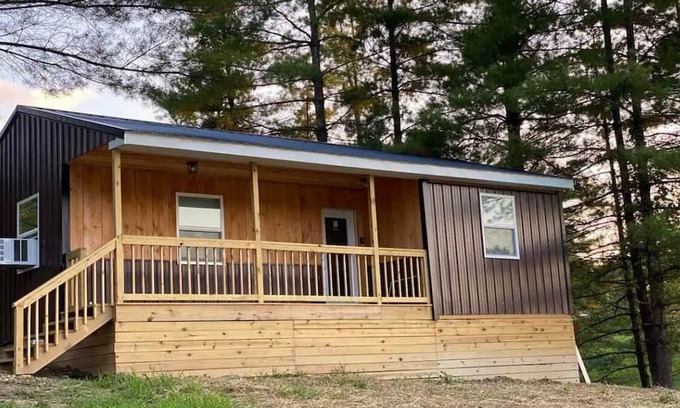 Wallingford Maison | Lazy Lake Cabin 1! Pet Friendly