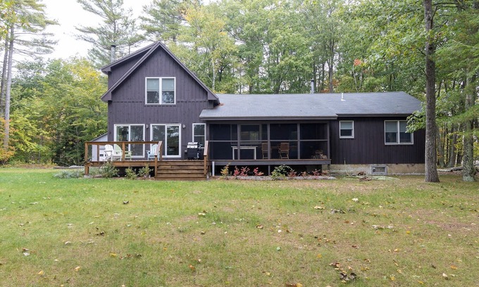 Rindge Maison | Lake House on walking trail, 10 minutes from Mt. Monadnock.
