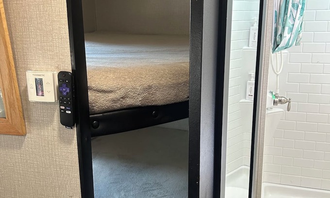 La Hacienda Estates Station Balnéaire | Cozy Camper near lake Travis & Colorado River
