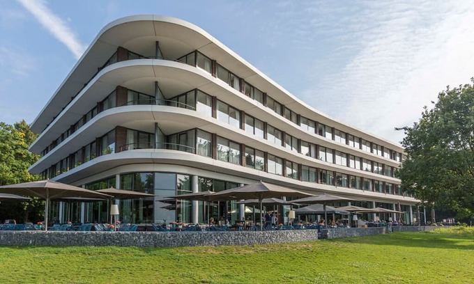 Wageningen Maison | Modern Haven w/Spa Access | Nature Reserves, Local Attractions | Onsite Dining