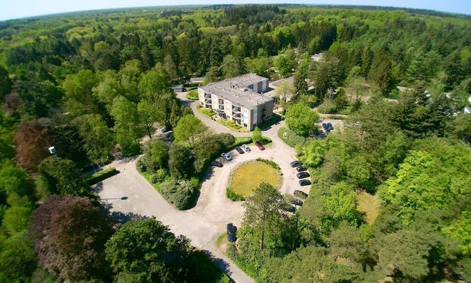 De Bult Maison | Perfect De Bult Family Escape | 4 Units w/Pool & Sauna by Drents-Friese Wold