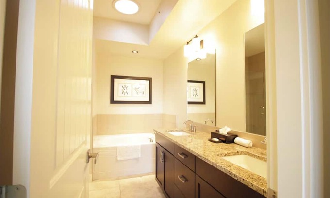 Okanagan-Similkameen Maison | Spacious 2-Bedroom Condo with Incredible Views in Osoyoos