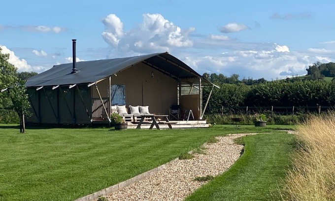 Glastonbury Cabine | Pippin, set in a peaceful orchard just ten minutes from Glastonbury