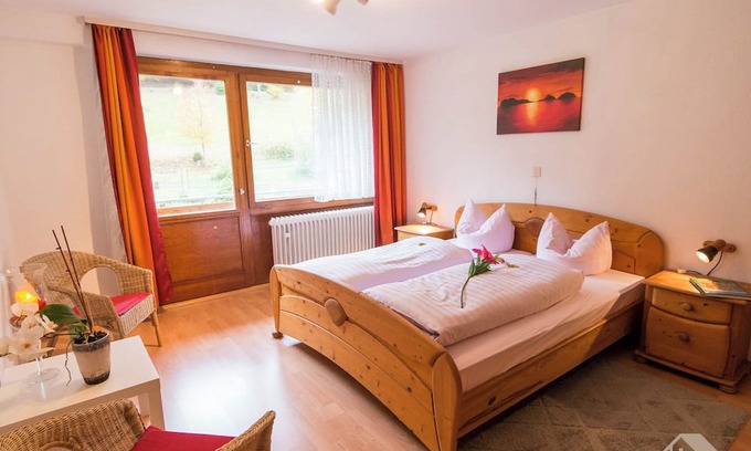 Altensteig Appartement | Apartment 'Ferienwohnung' with Shared Terrace, Balcony and Wi-Fi