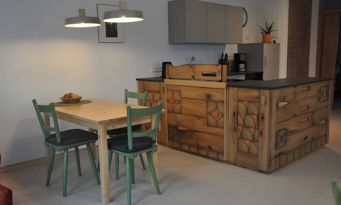 Genkingen Appartement | Apartment 'Alb-Sonne' with Private Terrace, Shared Garden and Wi-Fi