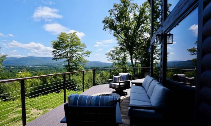 Thornton Cabine | Mountaintop Cabin with Incredible View
