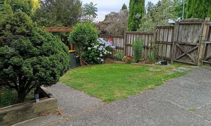 Glenfield Maison | Cosy and Budget room in a vintage house located at Northshore, Auckland