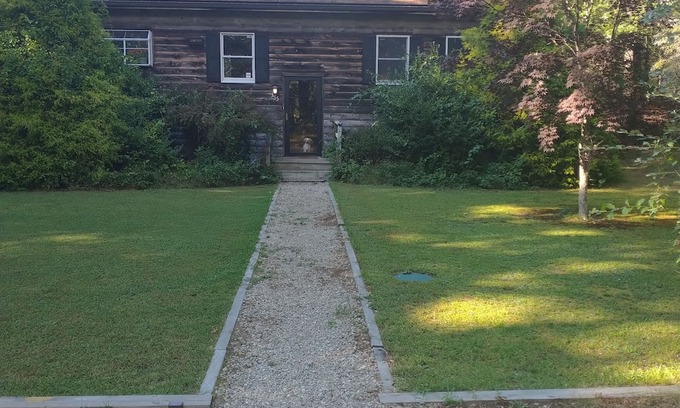North Carver Cabine | Cozy 2-bedroom cabin in charming Plymouth with AC, WiFi