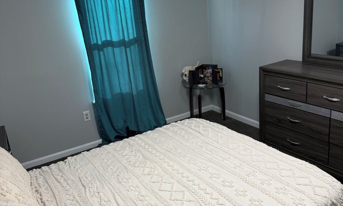 Coral Hills Maison | Charming 1-bedroom townhome in welcoming Capitol Heights with WiFi, AC