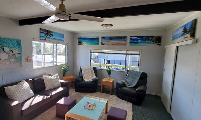 St Helens Beach Maison | Serene St Helens Beach affordable. Multi Families. Crabbing, fishing & relax.