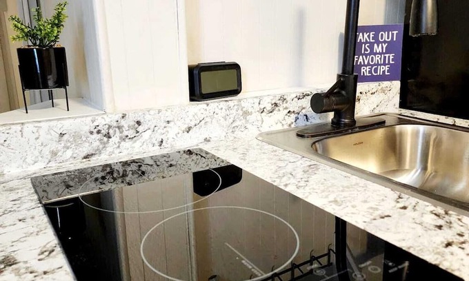 Ashland Appartement | Cozy compact Studio in Ashland, PA, High-speed Wi-Fi , AC & Complimentary coffee