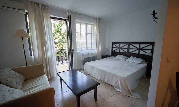Obzor Appartement | Enjoy luxury of the Cliff **** hotel - Spa-100m to the beach 3 swimming pools