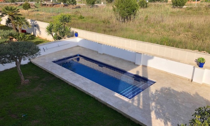 Castello de la Plana Villa | Homerez - Villa confortable avec piscine à Castellón