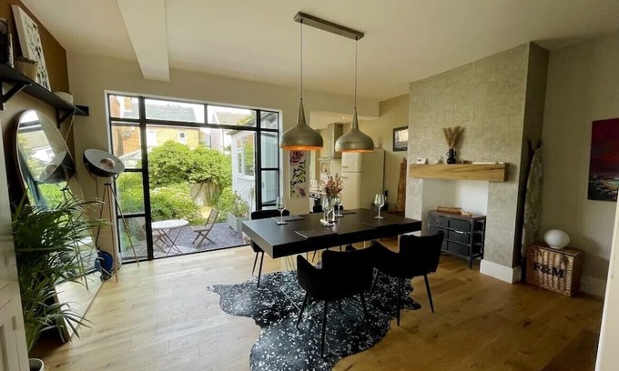West Bridgford Maison | Cosy 2-bedroom home located in the heart of West Bridgford - Inc enclosed garden