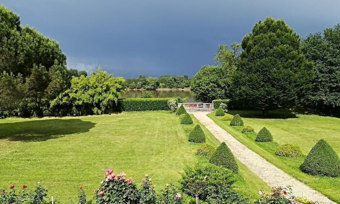 Fronsac Maison | Havre de tranquillité au bord de la Dordogne