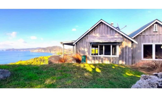 Tuateawa Maison | "The Rock" is simply one of the best coastal experiences here in the Coromandel.