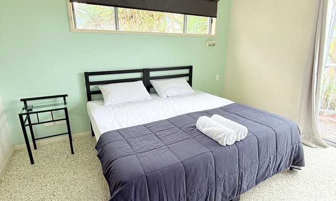 Emu Park Station Balnéaire | Emu Park Beach Resort, Queen Room with balcony for 2 Guest