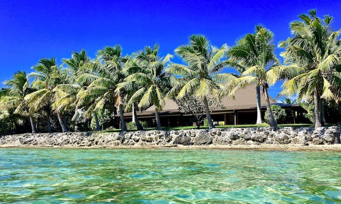Malolo Lailai Island Maison | Nai Kawakawa 5 Star, Five Bure Waterfront Complex with Swimming Pool Musket Cove