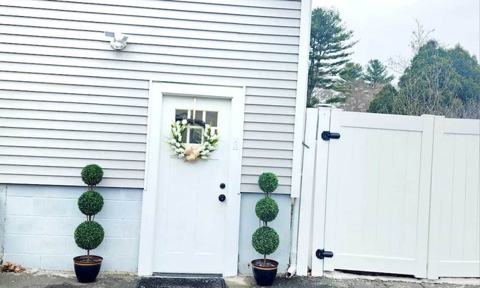Brockton Appartement | Cozy studio with AC near Stonehill College in charming Brockton