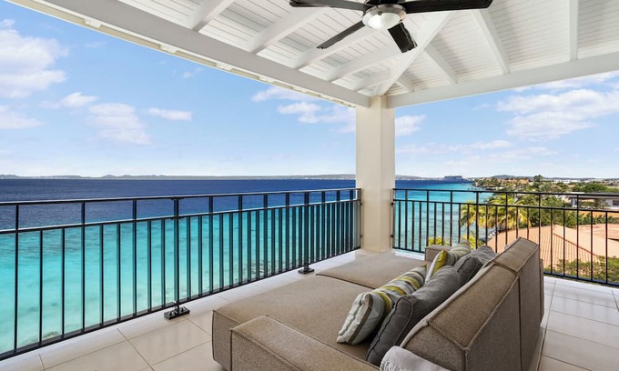 Belnem Appartement | Oceanfront Penthouse w/Sandy Beach & Pool - RARE FIND on Bonaire!